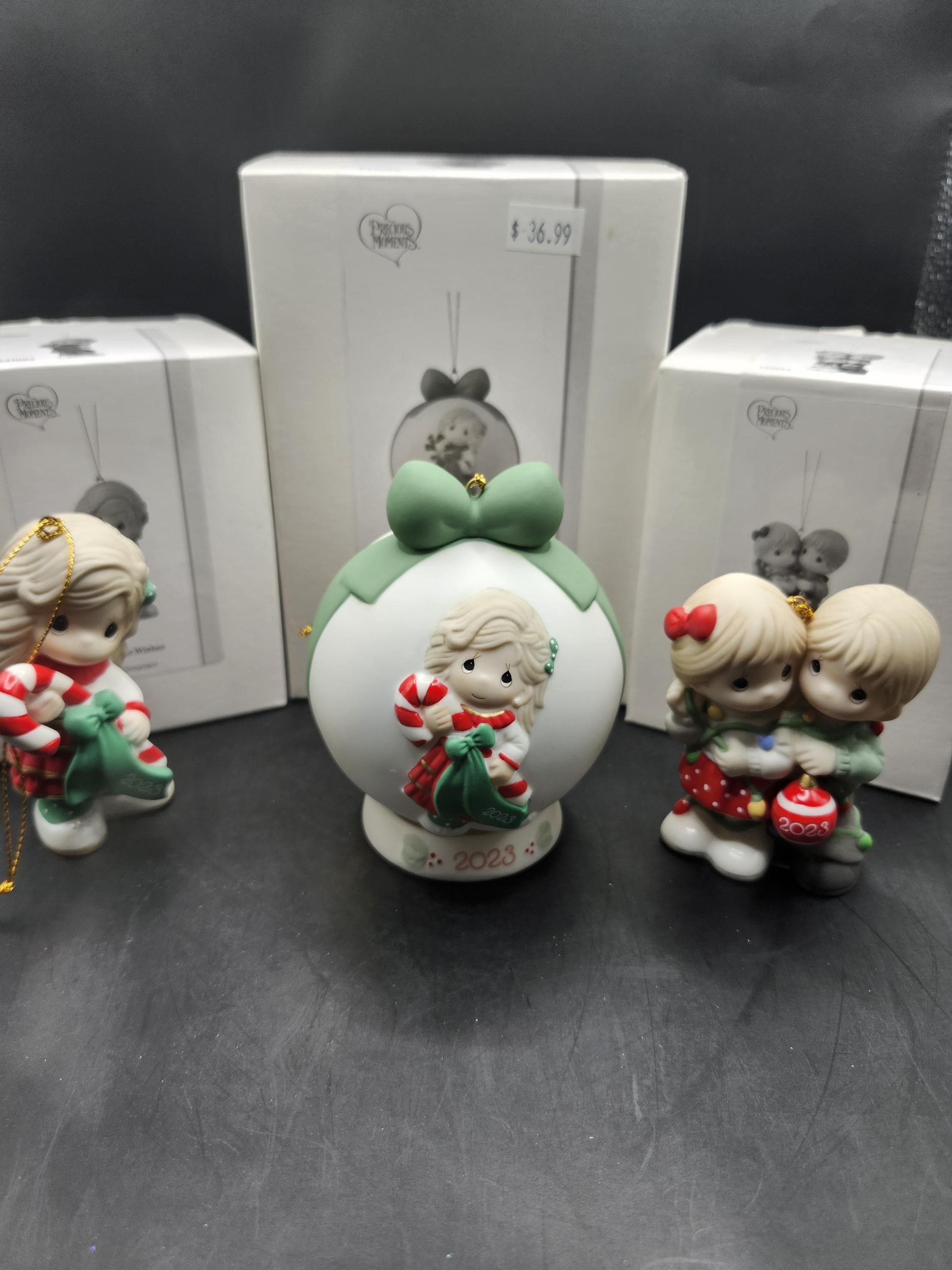 オリジナルパッケージのプレシャスモーメンツオーナメントをお選び