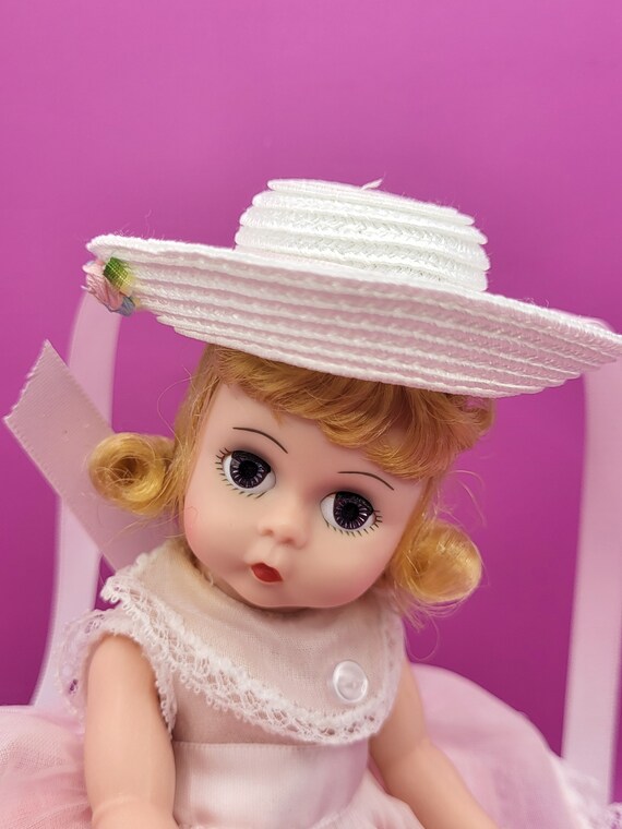 Vintage Madame Alexander Wendy's Tea Party 1997 Premier Doll 18460