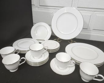 Scelta di porcellana Lenox Artemis fuori produzione