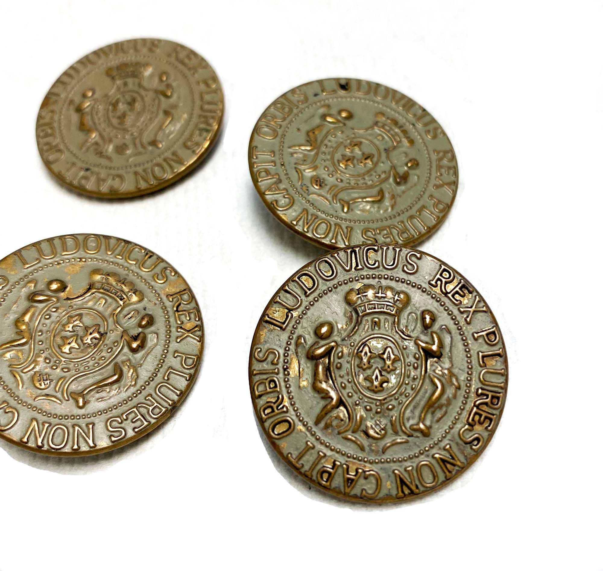 4 Vintage Buttons - Metal - 