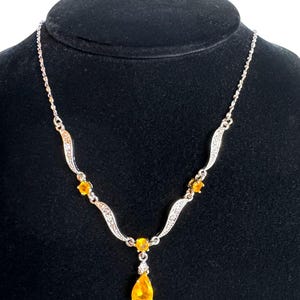 Vintage Avon NR Birthstone ‘Y’ November Gift Set Necklace & Earrings NIB