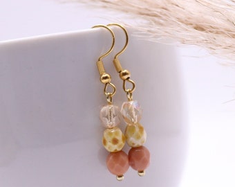 Drop earrings in sand, honey yellow and beige red