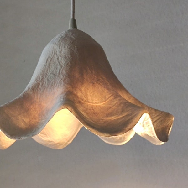 Lampe à suspension en papier mâché « Wave » Plafonnier, décoration d'intérieur, design contemporain, maison respectueuse de l'environnement