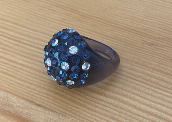 Blue Lucite Bubble Ring: Vintage Rhinestone Cockt… - image 4