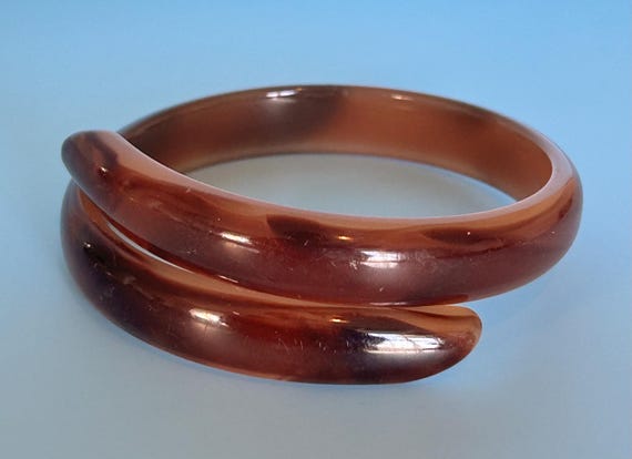 Brown Lucite Cuff,Mod Lucite Bangle, Wrap bracele… - image 5