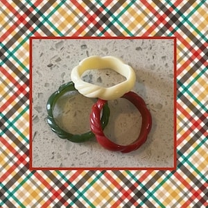 1980&#39;s Avon Ring Set,Size 7 & 8 Stacking Rings,Christmas Gift,NOS Lucite Ring Set,West German Ring Set