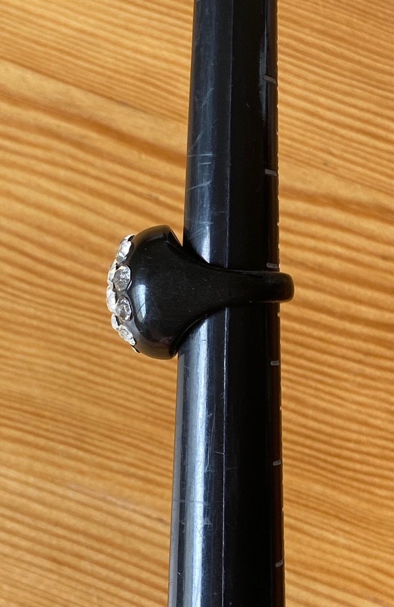 Vintage Black Lucite Rhinestone Bubble Ring, Size… - image 4