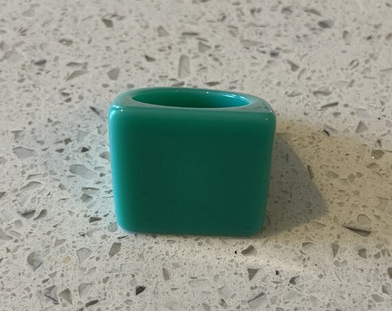 Turquoise Acrylic Statement Ring: 1980s Blue Mod … - image 8