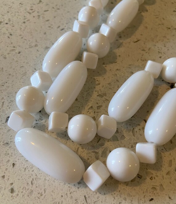 60's Lucite Beads,Chunky White Necklace,Mod Neckl… - image 8