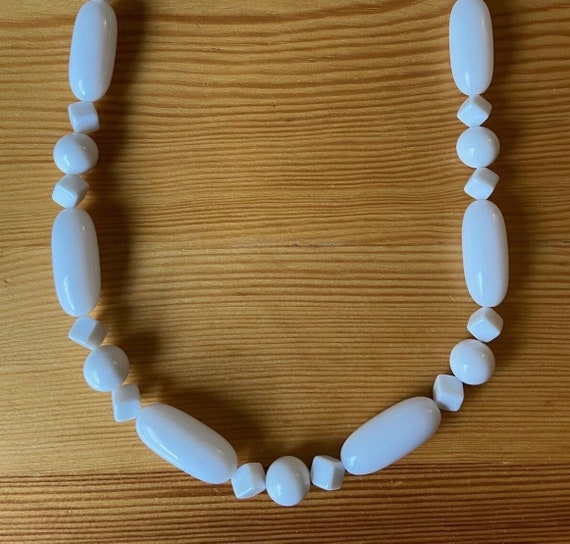 60's Lucite Beads,Chunky White Necklace,Mod Neckl… - image 10