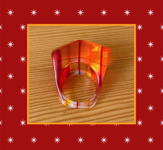 Chunky Lucite Ring,Size 8 Lucite Ring,Striped Luci