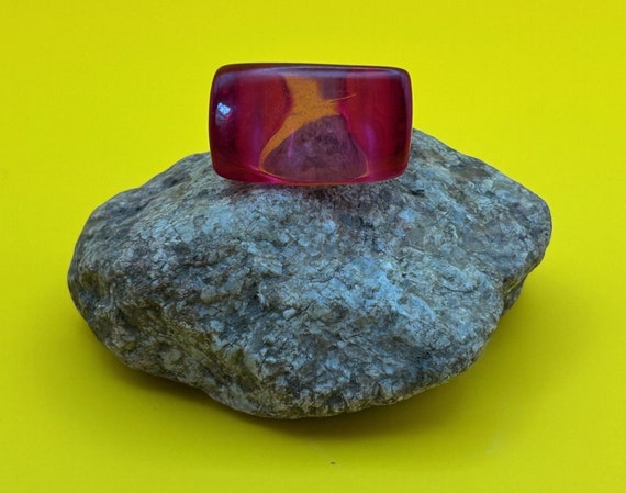 Vintage Ruby Red Lucite Ring, Mod 1980s Ring, Siz… - image 7
