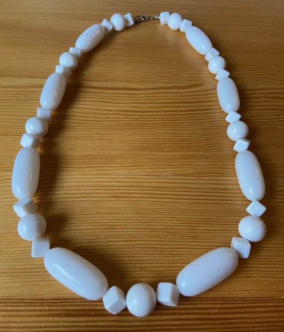 60's Lucite Beads,Chunky White Necklace,Mod Neckl… - image 7