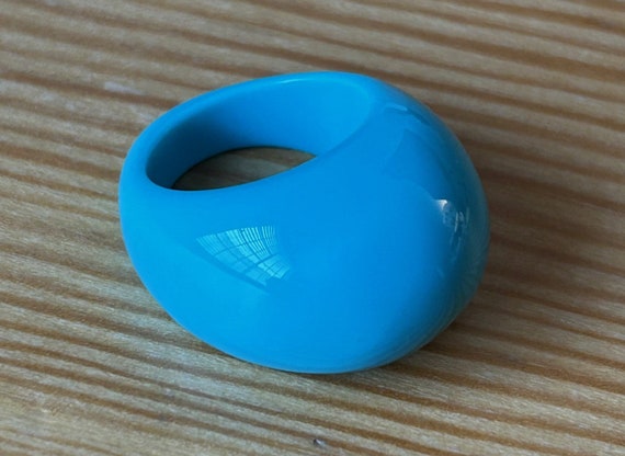 Sky Blue Acrylic Bubble Ring - Size 6 - Vintage S… - image 9