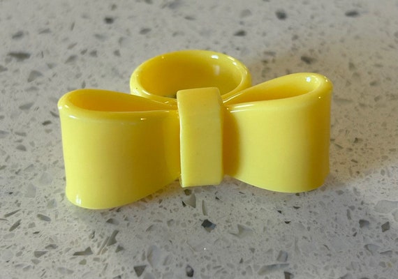Lucite Bow Ring,Yellow Lucite Ring,80's Bow Ring,… - image 5