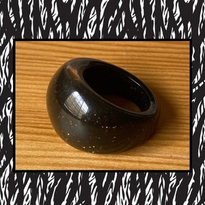 Black Bubble Ring,Size 9 Lucite Ring,Glitter Ring,Birthday Gift,Valentine Gift,Christmas Gift