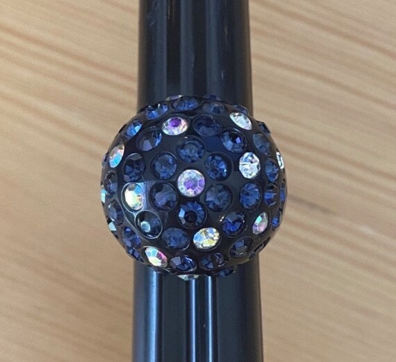 Blue Lucite Bubble Ring: Vintage Rhinestone Cockt… - image 3