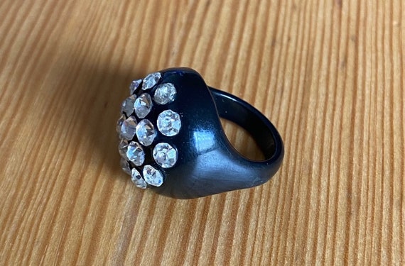 Vintage Black Lucite Rhinestone Bubble Ring, Size… - image 3