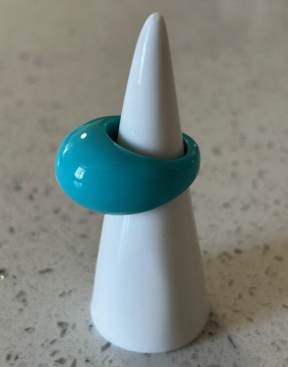 Sky Blue Acrylic Bubble Ring - Size 6 - Vintage S… - image 4