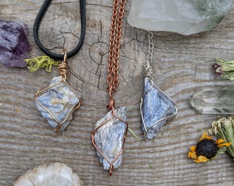 blue kyanite cluster pendant, light blue kyanite crystal necklace, kyanite pendant, kyanite necklace, blue kyanite chunk, raw blue kyanite