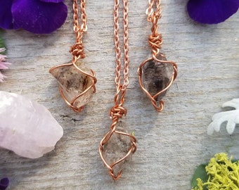 Roher Doppelender Kohlenstoff eingeschlossen Herkimer Diamant Kristallanhänger, Petroleum Quarz Anhänger, UV-aktive Kristallhalskette, kleines echtes