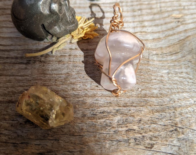 Bronze gold flower agate mushroom pendant, natural flower agate crystal pendant, mushroom necklace, crystal mushroom pendant, flower agate