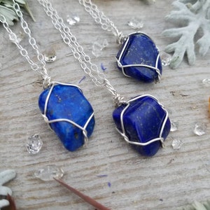 Dark blue lapis lazuli pendant, small lapis lazuli pendant, high quality lapis lazuli crystal, lapis stone, lapis necklace, lazuli necklace
