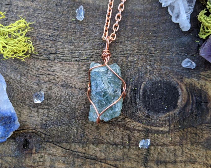 extra large green apatite crystal pendant, high quality green apatite pendant, raw rough all natural large green apatite crystal necklace