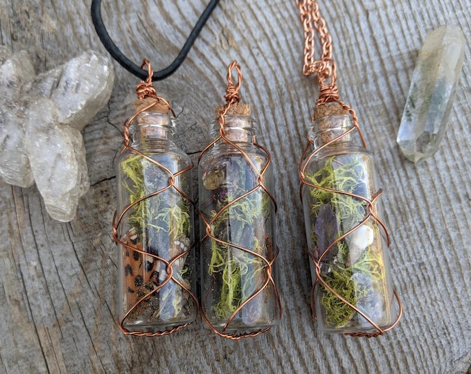 nature's spell jar necklace, crystal terrarium necklace, terrarium pendant, moss lichen and crystal jewelry pendant, crystal terrarium bottl