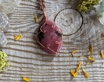 Rhodonite Crystal Pendant in pure copper, rhodonite pendant, rhodonite necklace, natural rhodonite, copper rhodonite wire wrap