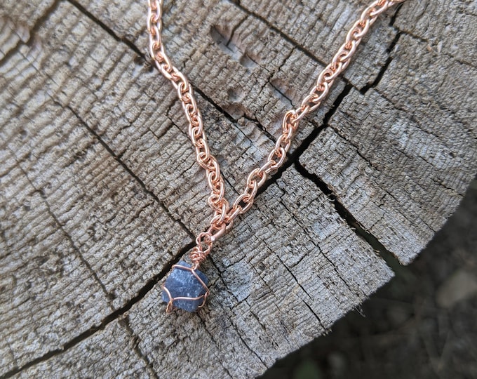 18" Dainty blue sapphire Crystal Necklace, solid copper sapphire necklace, dainty crystal necklace, natural raw sapphire crystal necklace