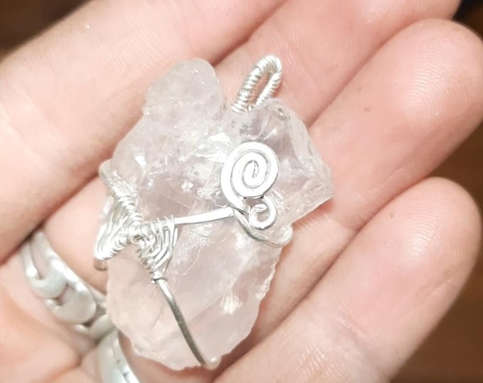 Unique Rose Quartz heart pendant, heart pink quartz cluster, high quality pink quartz pendant, rose quartz necklace, natural heart pendant
