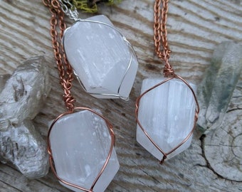 Selenite crystal point necklace, selenite pendant, natural polished selenite stone, selenite crystal necklace, polished selenite crystal