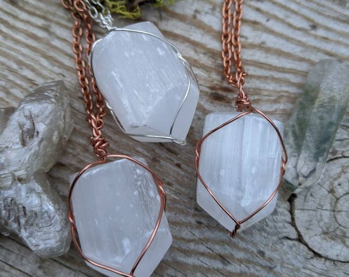 Selenite crystal point necklace, selenite pendant, natural polished selenite stone, selenite crystal necklace, polished selenite crystal