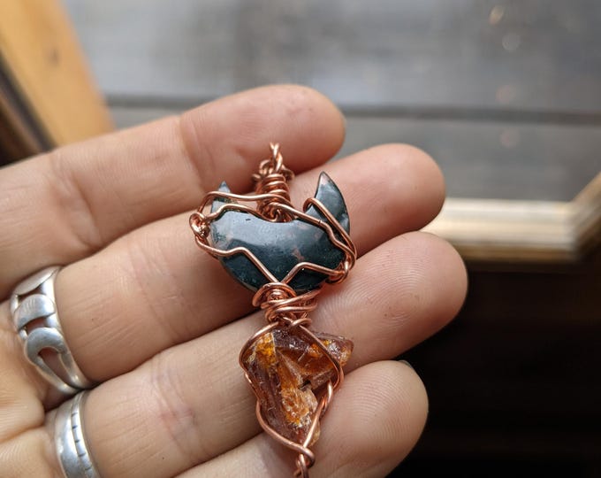 Moss agate moon and bright orange kyanite crystal combination, natural moss agate moon necklace, moon pendant, high quality moss agate penda
