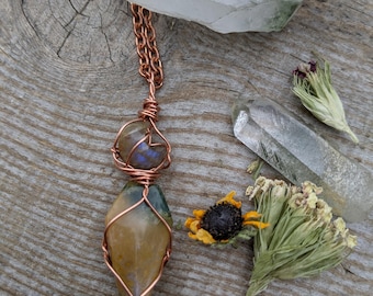 Labradorite and moss agate crystal pendant, labradorite moon necklace, moss agate coffin necklace, moon and coffin necklace, natural high qu
