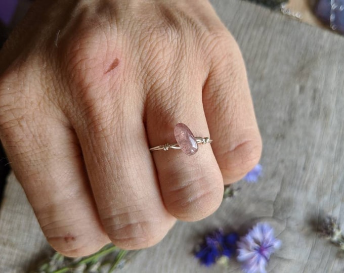 Strawberry Quartz Ring, made to order, dainty strawberry quartz ring, hematite inclusion quartz ring, bronze or sterling silver wire wrap