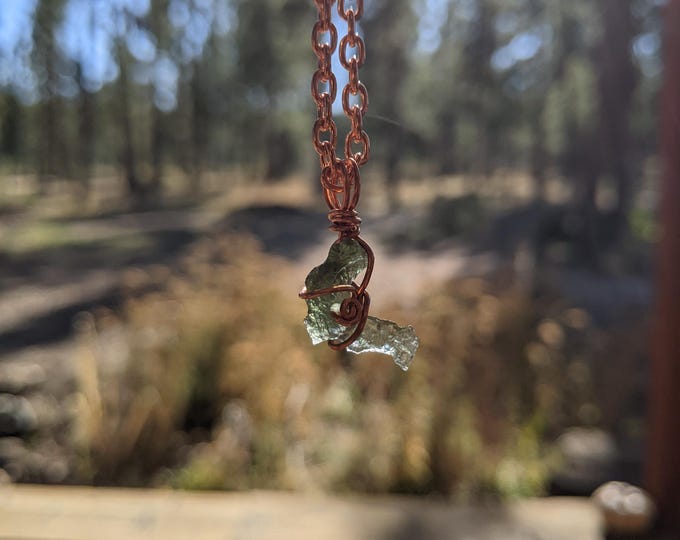 Small  1.2g high quality moldavite Moon  and quartz crystal pendant in solid copper, natural raw rough moldavite necklace, moldavite pendant