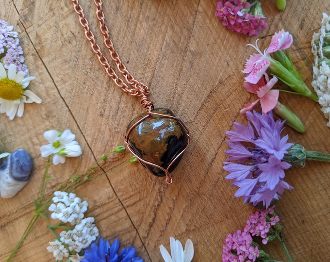 Black sardonyx crystal pendant, natural polished sardonyx crystal necklace, polished sardonyx necklace, copper sardonyx necklace