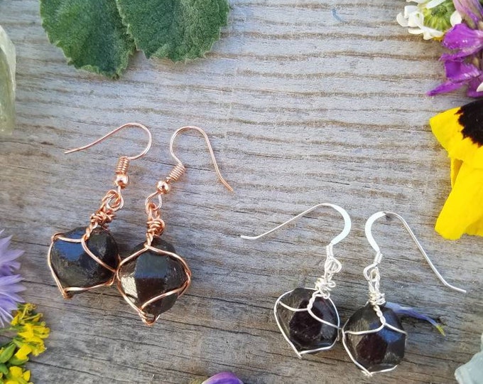 Raw garnet crystal earrings, natural garnet stone earrings, garnet earrings, raw crystal earrings, garnet Crystals copper or sterling silver