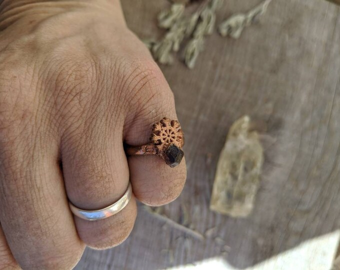 Garnet snowflake ring in solid copper size 4.25, solid copper crystal ring, raw garnet ring, natural garnet ring, copper garnet ring