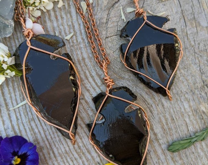 Obsidian Arrowhead crystal pendant, hand carved arrowhead pendant, natural black obsidian arrowhead necklace, obsidian necklace, obsidian