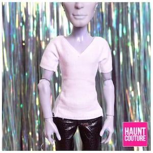 Monster Doll Haunt Couture &quot;White V-Neck&quot; high fashion fierce look