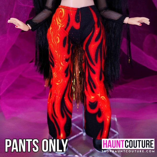 Abiti per bambole Haunt Couture: "Pantaloni fiammeggianti" vestono abiti di alta moda / Colori / Glam