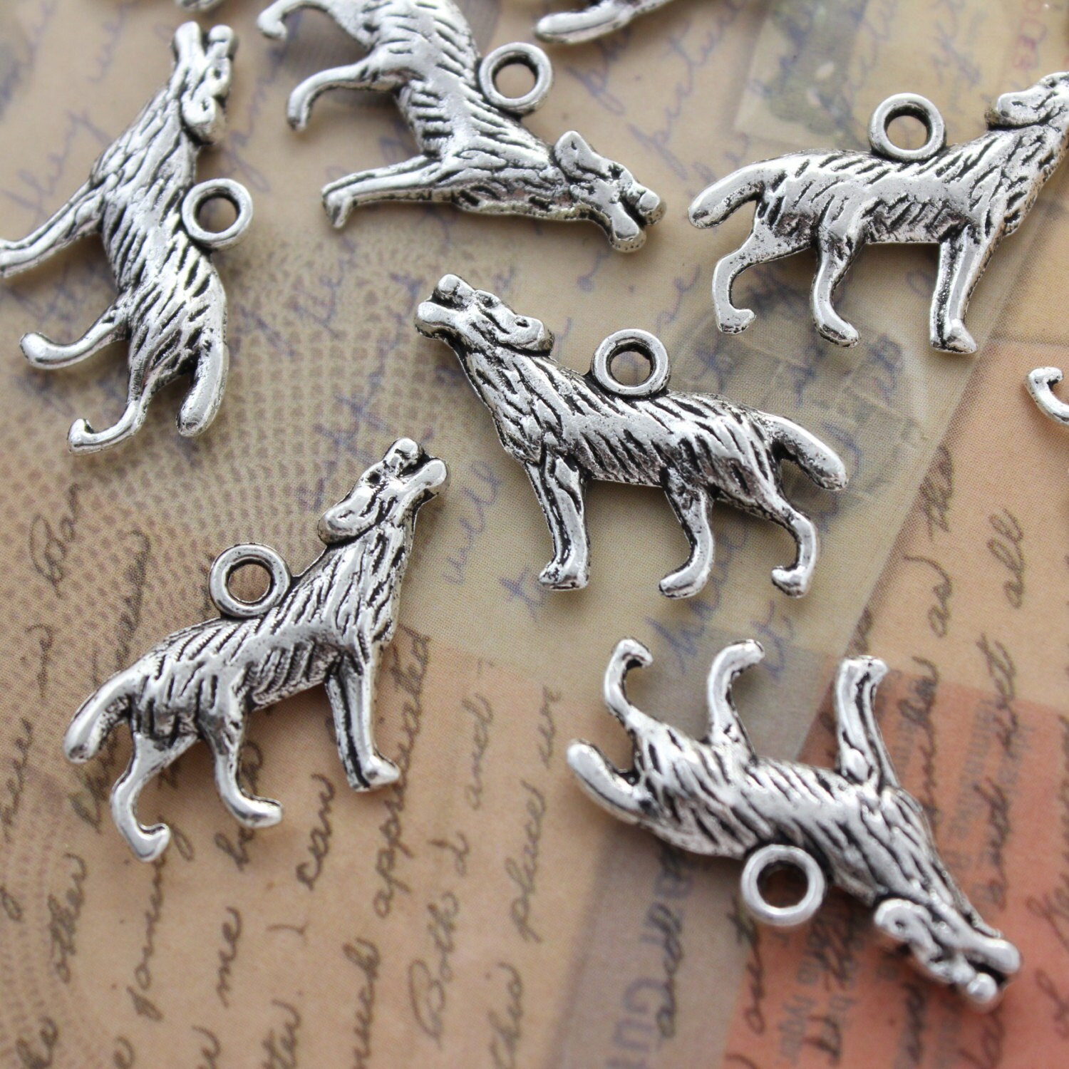 Wolf Charms Wolf Pendants Tibetan Silver Tone Double Sided 3D 28 x 15…