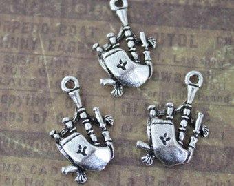 B VINTAGE STERLING SILVER CHARM TELEPHONE BAGPIPES RINGS ANCHOR CROSS CAMEL HAT B VINTAGE STERLING SILVER CHARM TELEPHONE BAGPIPES RINGS ANCHOR CROSS CAMEL HAT