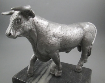 black angus bull el toro wall steet stock market ratrod  car hood ornament