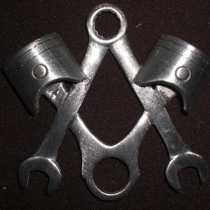 freemasons, pistons and wrenches,compass and square, masonic symbol,vest badge image 1