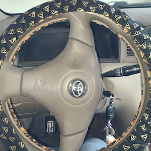 Steering Wheel Cover made with Licensed HP Fabric