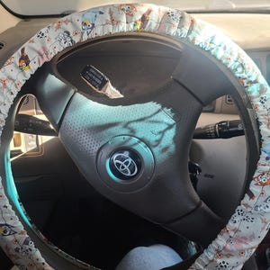 Cartoon Dogs Steering Wheel Cover made with Licensed BBC Studios Fabric